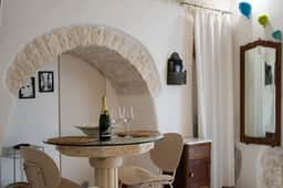 La Casa di Laura - White City Hideaway