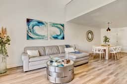 Las Olas Cabana - Close to Beach & Restaurants