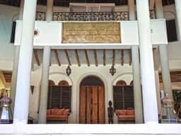 Malindi Coastal Luxury Retreat - Huge Private Pool