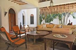Malindi Coastal Luxury Retreat - Huge Private Pool