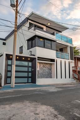 Arecibo 3BR | Beach Views | Jacuzzi - Image 2