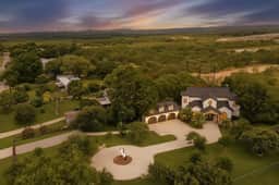 San Antonio Country Escape | Game Loft + BBQ Grill - Image 2
