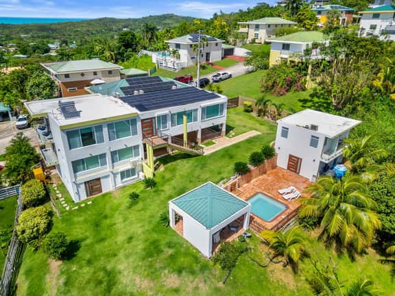 Romantic Luquillo with Pool Near the Beach - Image 3