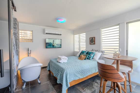 Casa Brisa del Mar – Steps to Montones Beach