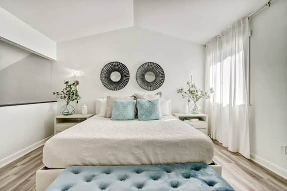 Las Olas Cabana - Close to Beach & Restaurants