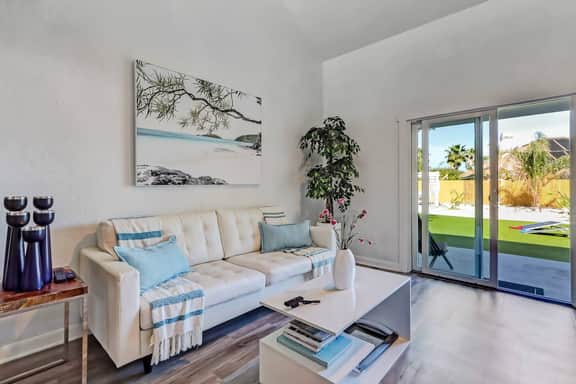 Lux Beach Cabana - Close to Beach & Restaurants
