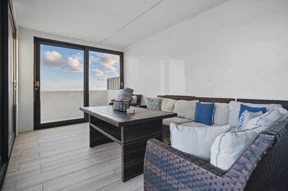 Arecibo 3BR | Beach Views | Jacuzzi - Image 4