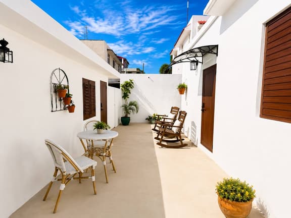 Casa Oliver Collection | House + Cottage