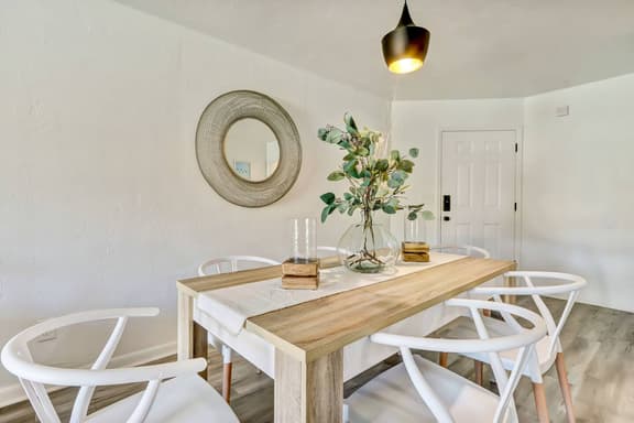 Las Olas Cabana - Close to Beach & Restaurants